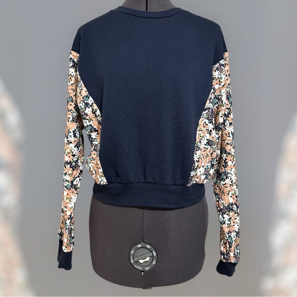 belle du jour Pullover Cropped Sweater Navy Floral White Size XS Cottagecore